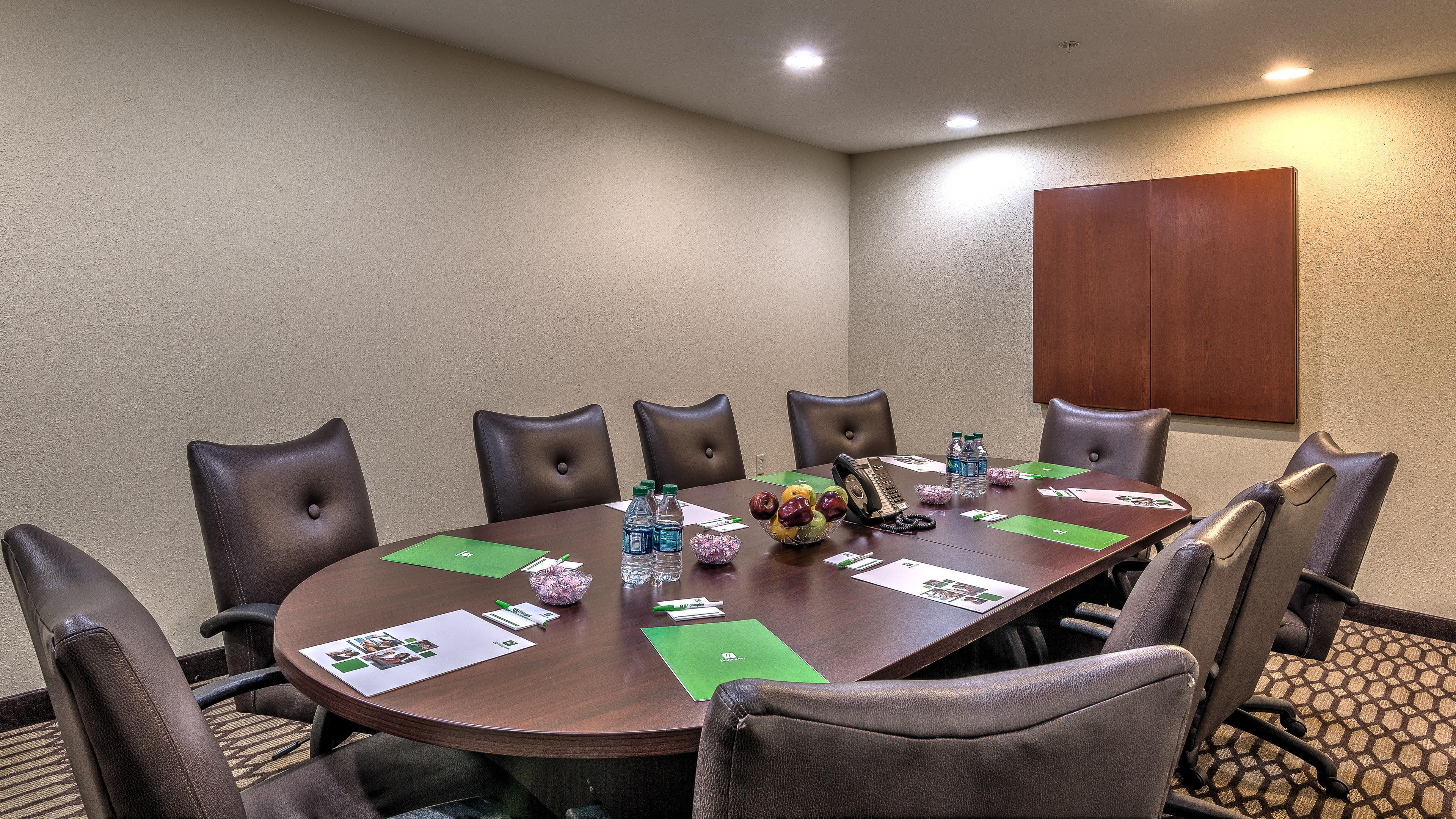 Holiday North Quail Springs By Ihg 3*